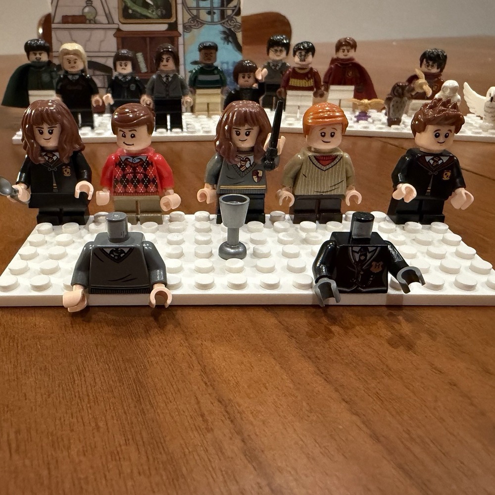 LEGO Harry Potter 4lb Lot 20+ Minifigures Sets - Picture 6 of 15